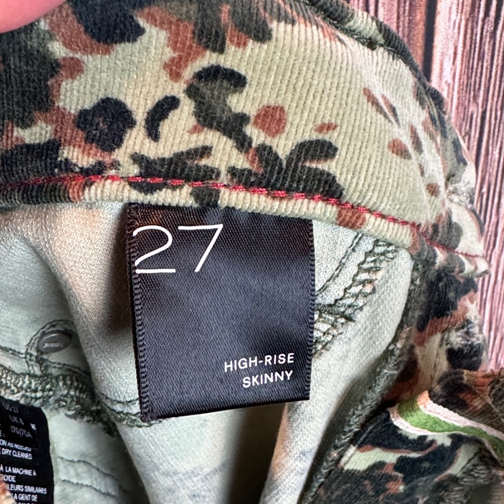 Pilcro Floral Faux Camouflage Button Pants - Picture 10 of 11
